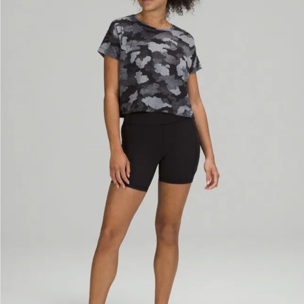 Black & grey camo lulu shirt